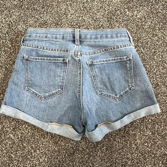 Old Navy Womens Sz 0 Jean Shorts Roll Cuff Blue Denim Mid Rise - Picture 10 of 11